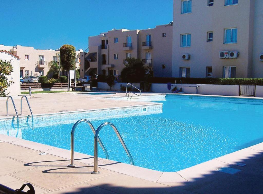 Excellent 2 Bed Apartment Мандрія Екстер'єр фото